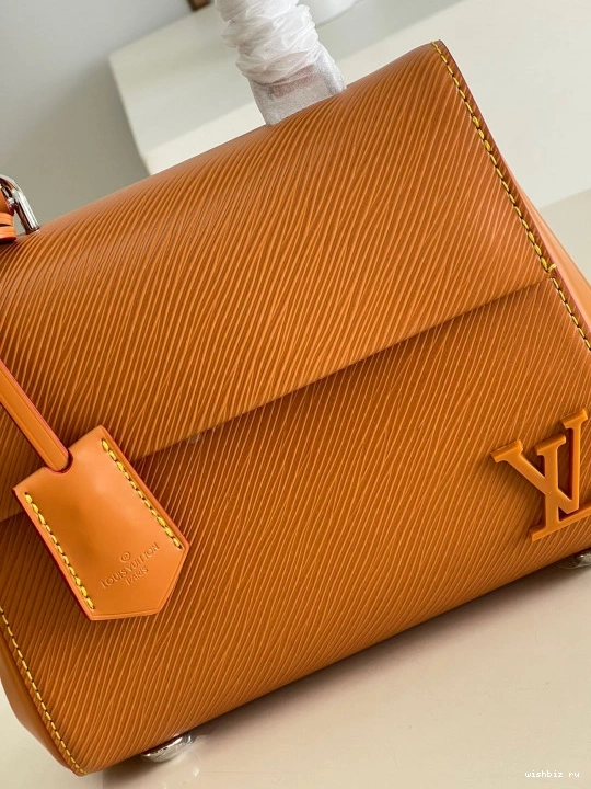 WIS CHANELUNY VUITTON LOUIS MINI 0315